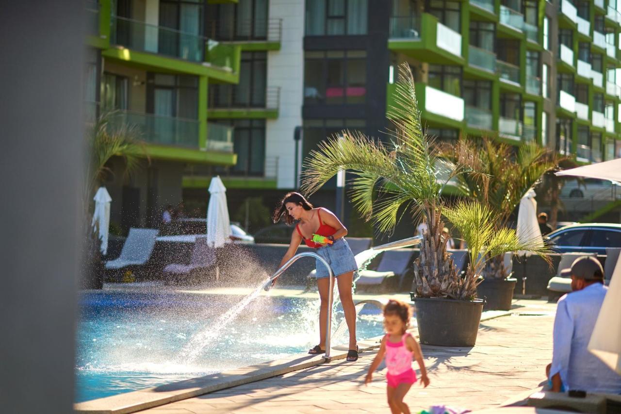 Royale Sundance Studio 7 Beach Spa & Pool Mamaia Nord Kültér fotó