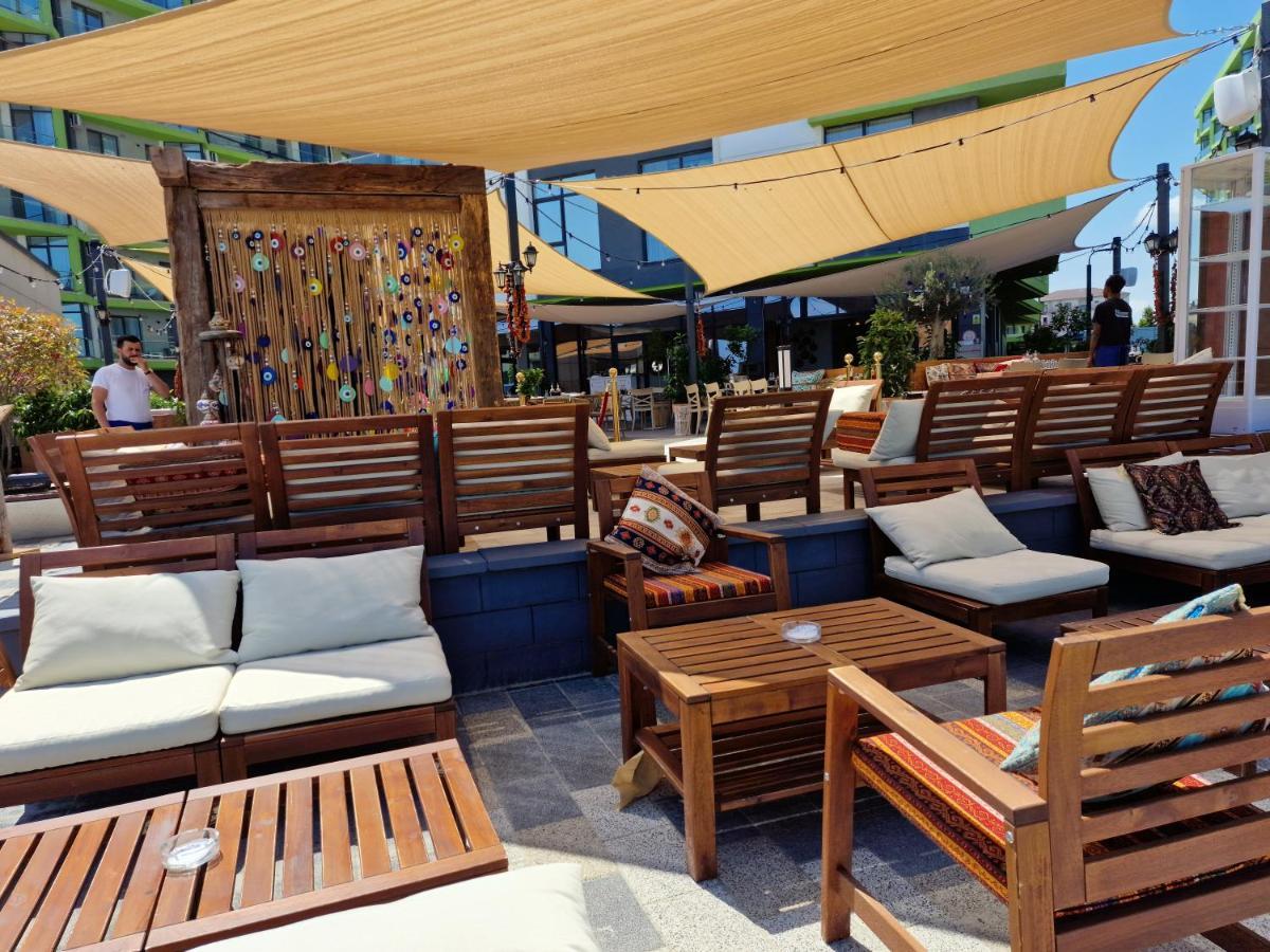 Royale Sundance Studio 7 Beach Spa & Pool Mamaia Nord Kültér fotó