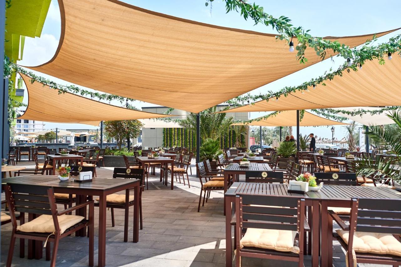 Royale Sundance Studio 7 Beach Spa & Pool Mamaia Nord Kültér fotó